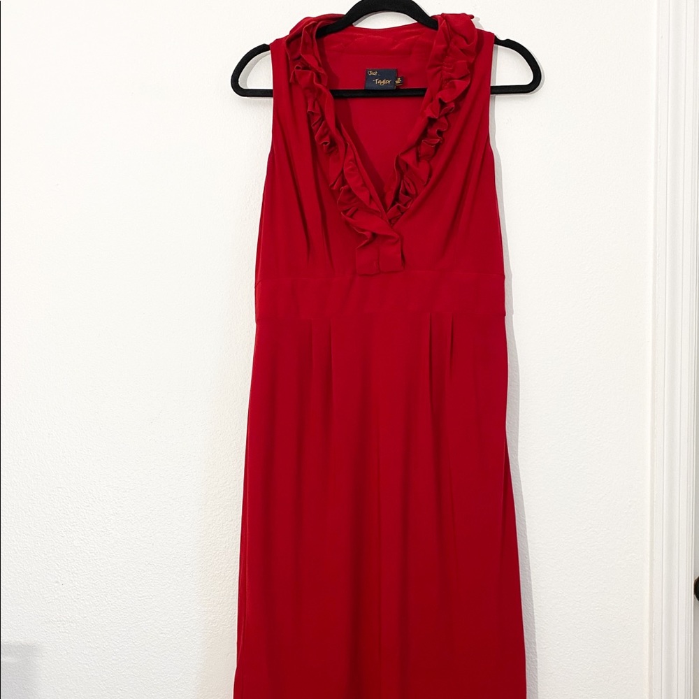 Just...Taylor  Red Midi Dress
